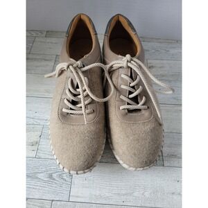 Biza Revolve Women's Shoe Size 37 (6) Tan Shoes Felt Soft Sneaker